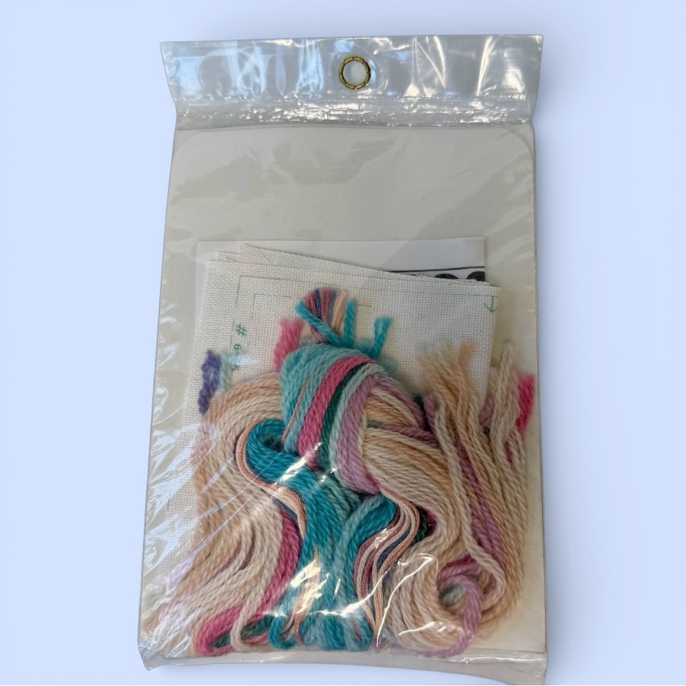 Dimensions Pastel Shells Crewel Embroidery Kit #6165‎ NOS 1990 Sealed - Picture 3 of 4